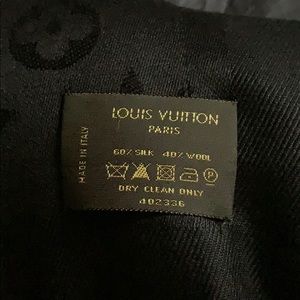 Louis Vuitton Accessories - Louis Vuitton Paris scarf Louis Vuitton Accessories - Louis Vuitton Paris scarf